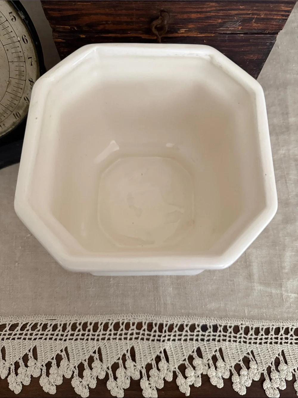Vintage Ungemach Pottery (UPCO) White Ceramic Octagonal Planter — Model 803